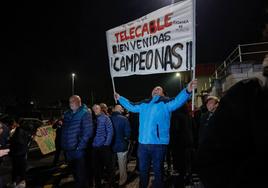 Así ha sido el recibimiento de Gijón a las campeonas del Telecable Hockey