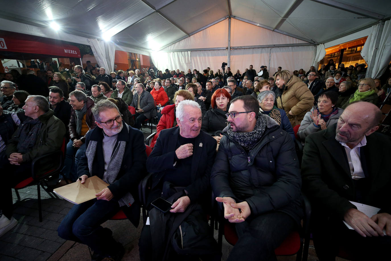 Víctor Manuel recibe en Mieres el Premio Espacio 1910