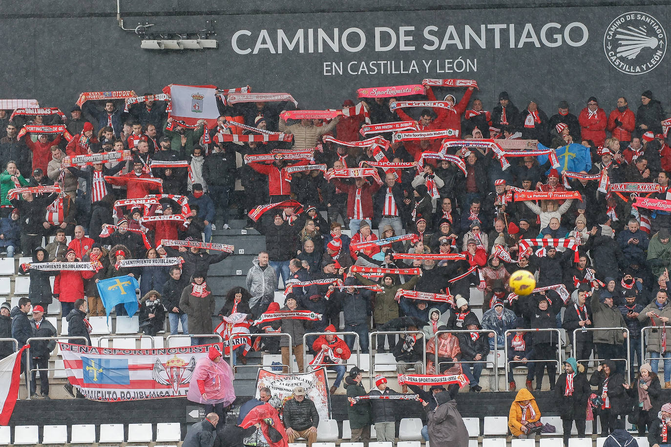 ¿Estuviste en el Burgos - Sporting? ¡Búscate en las fotos!