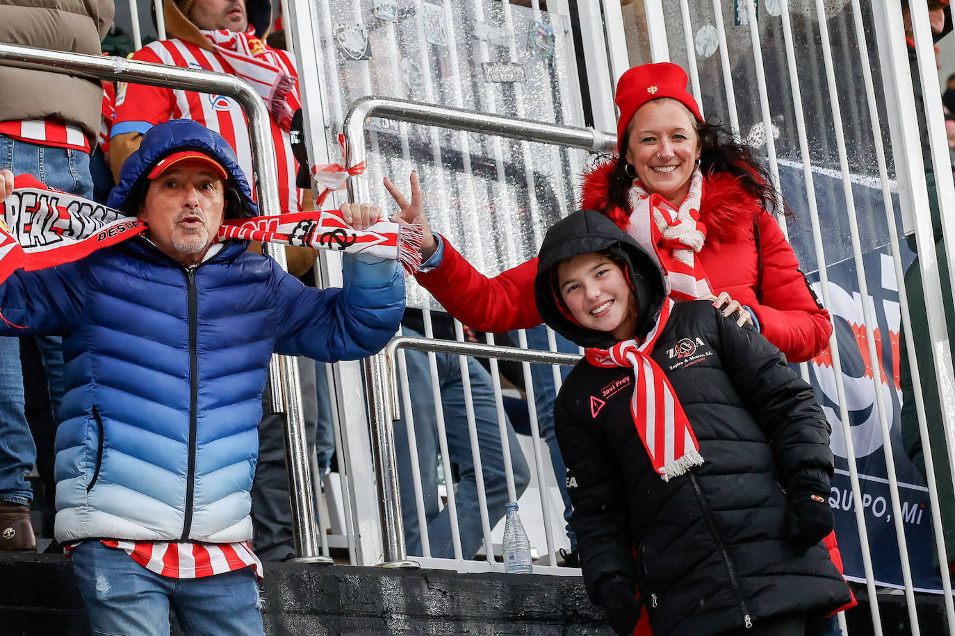 ¿Estuviste en el Burgos - Sporting? ¡Búscate en las fotos!