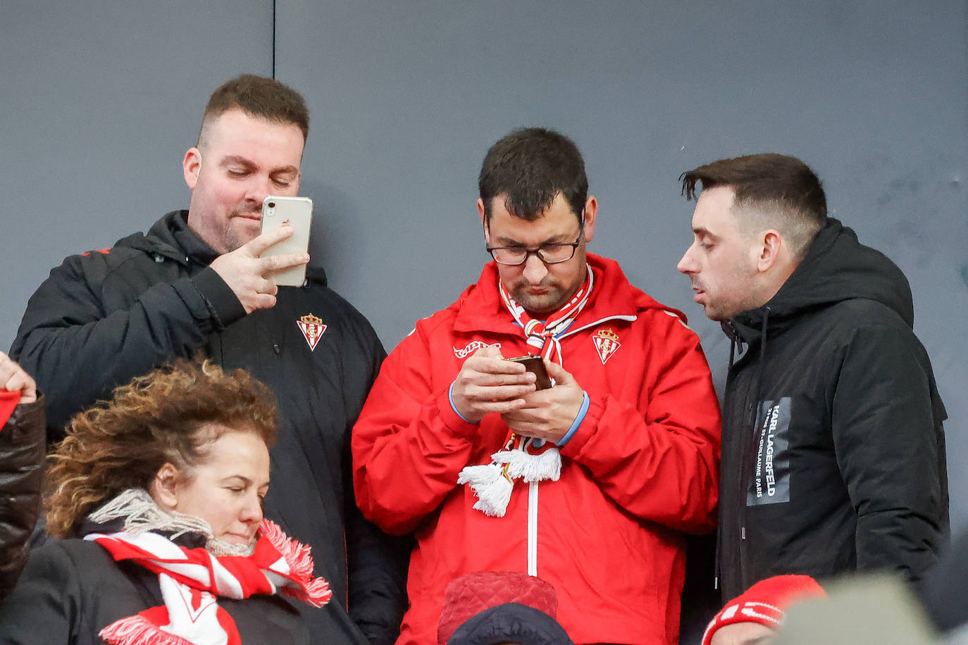 ¿Estuviste en el Burgos - Sporting? ¡Búscate en las fotos!