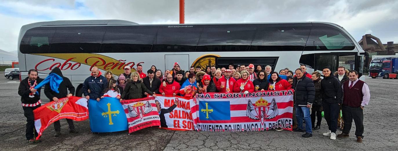 La afición del Sporting, preparada para el partido ante el Burgos