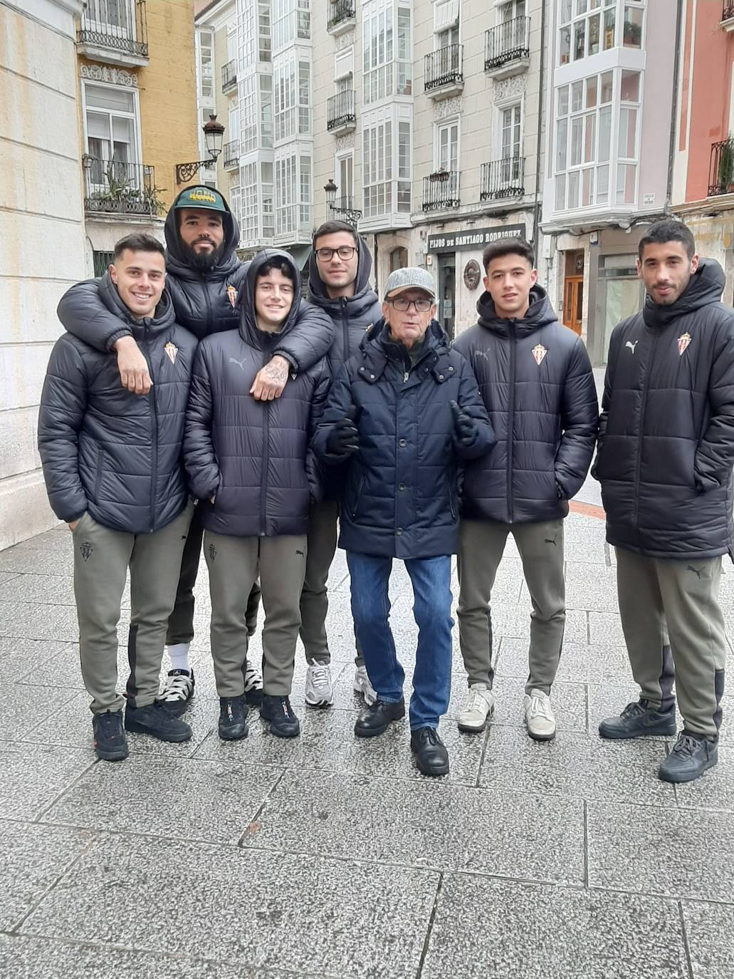 La afición del Sporting, preparada para el partido ante el Burgos