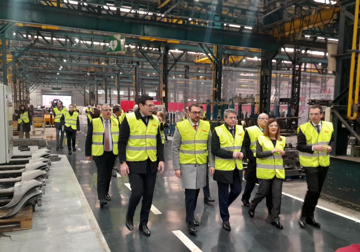 Arranca ya la fabricación de los trenes que, ahora sí, cabrán por los túneles