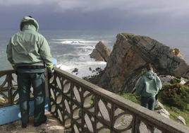 Reanudan la búsqueda en el Cabo Peñas del ovetense que desapareció tras faltar a una cita oncológica