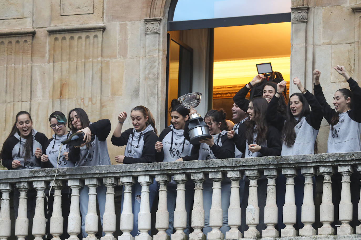 Gijón homenajea a las campeonas del mundo