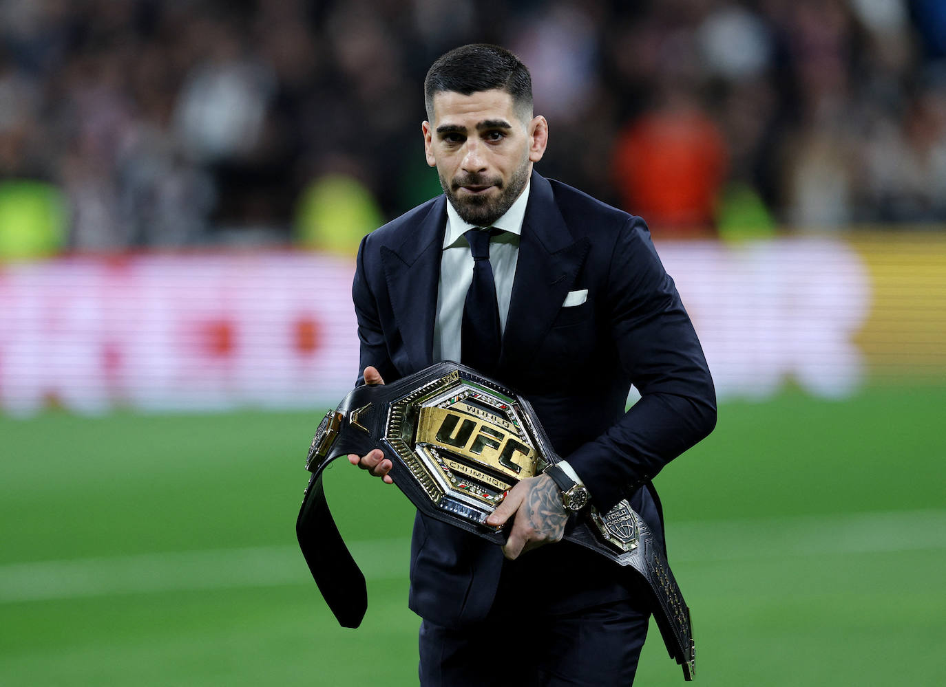 Topuria, en el Bernabéu, donde realizó el saque de honor el pasado fin de semana en el Real Madrid - Sevilla.