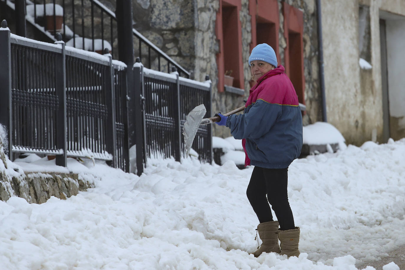 &#039;Mónica&#039; cubre de nieve Pajares