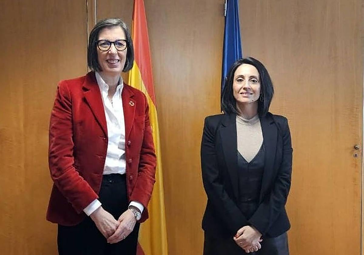 Nieves Roqueñí y Rebeca Torró.