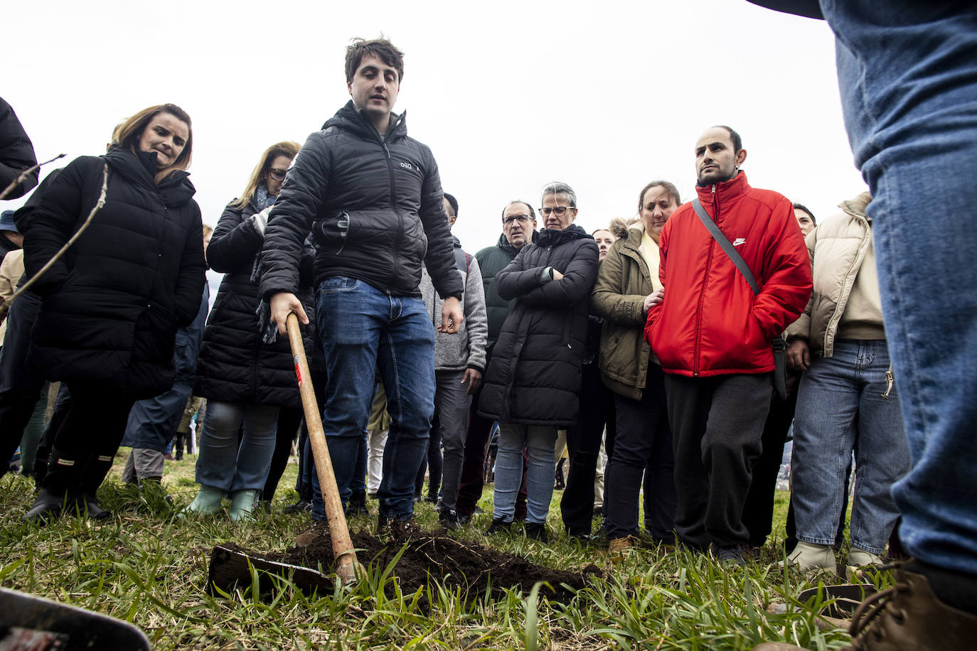 2.000 árboles para reforestar el Naranco tras el incendio