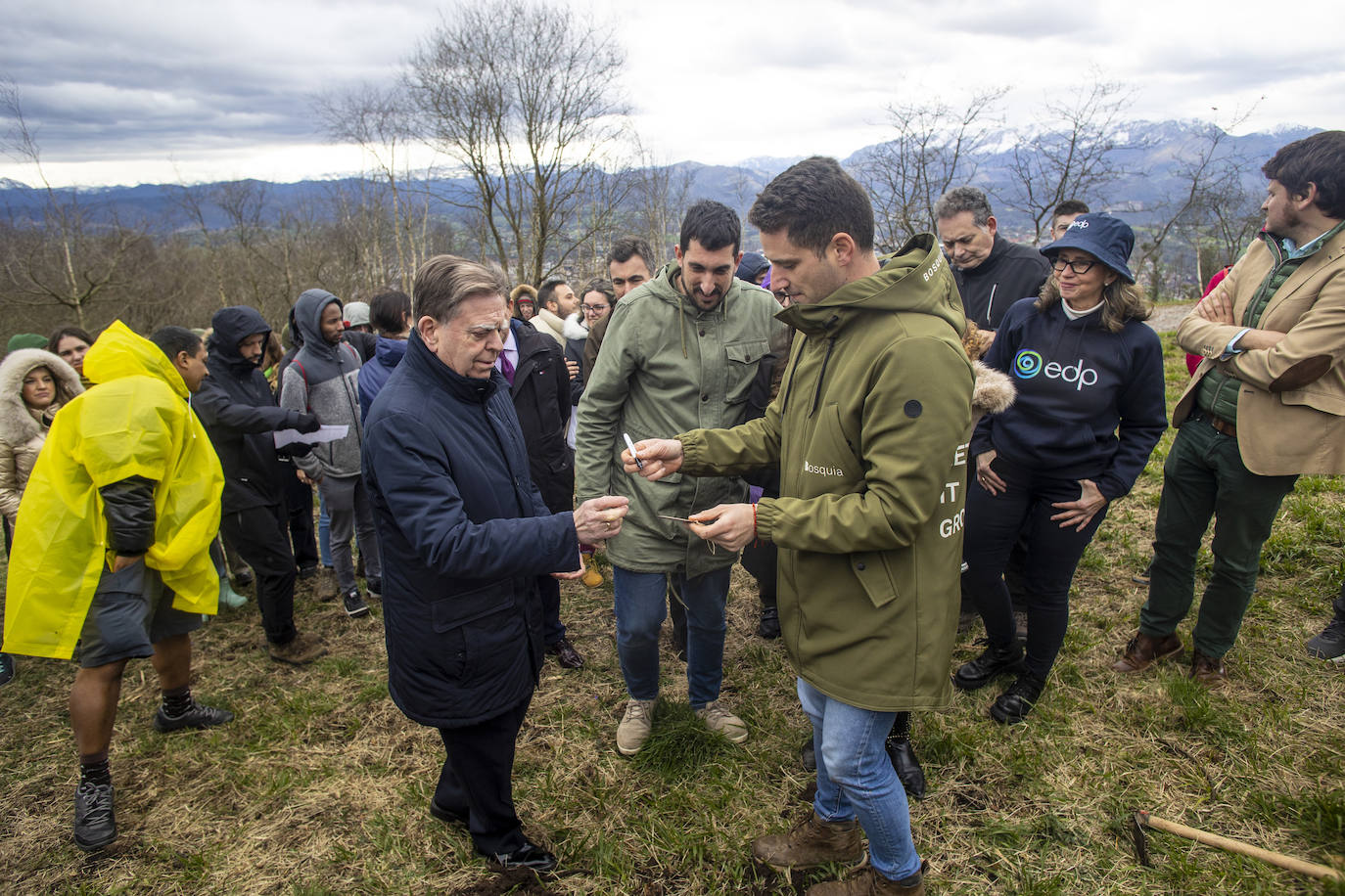 2.000 árboles para reforestar el Naranco tras el incendio