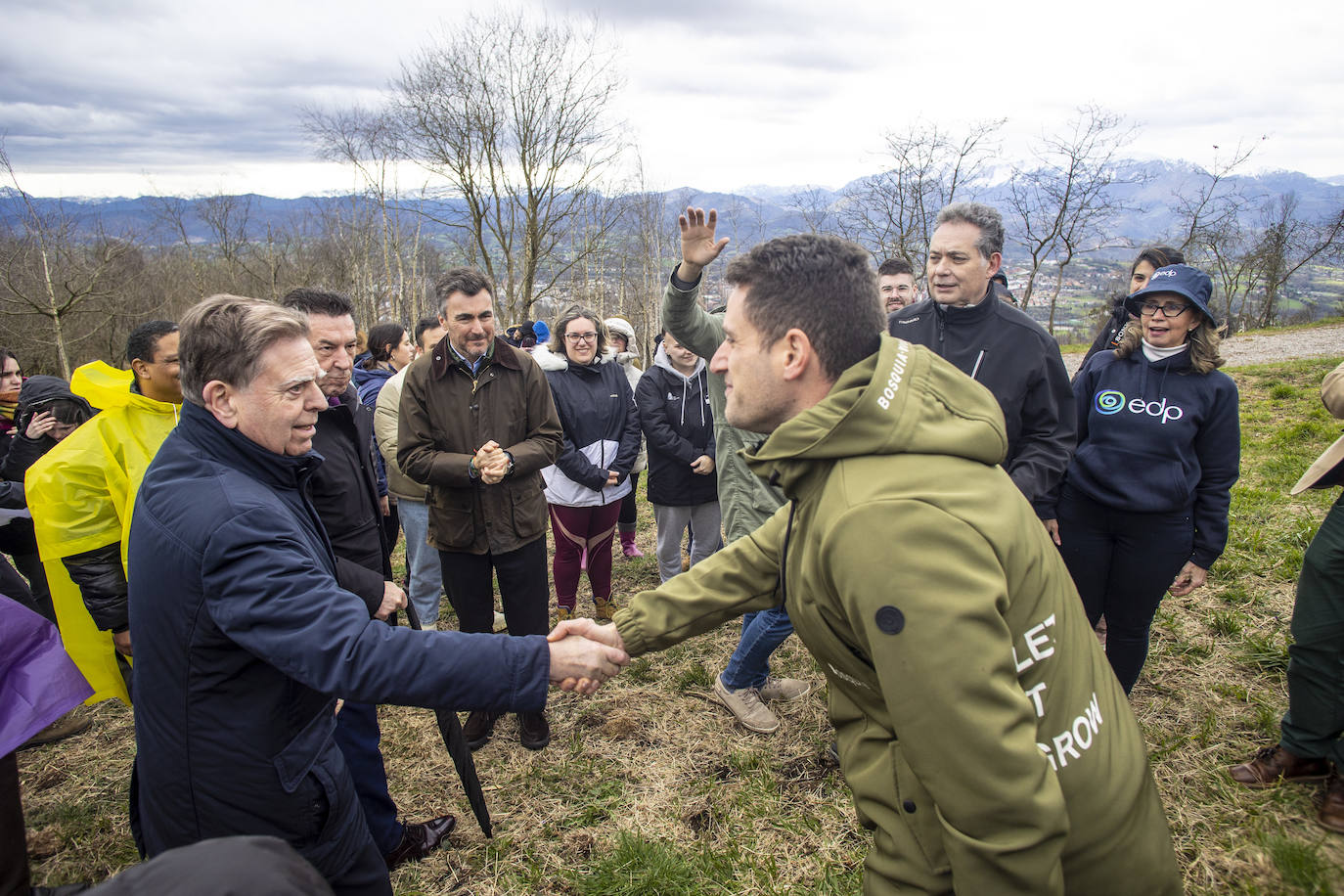 2.000 árboles para reforestar el Naranco tras el incendio