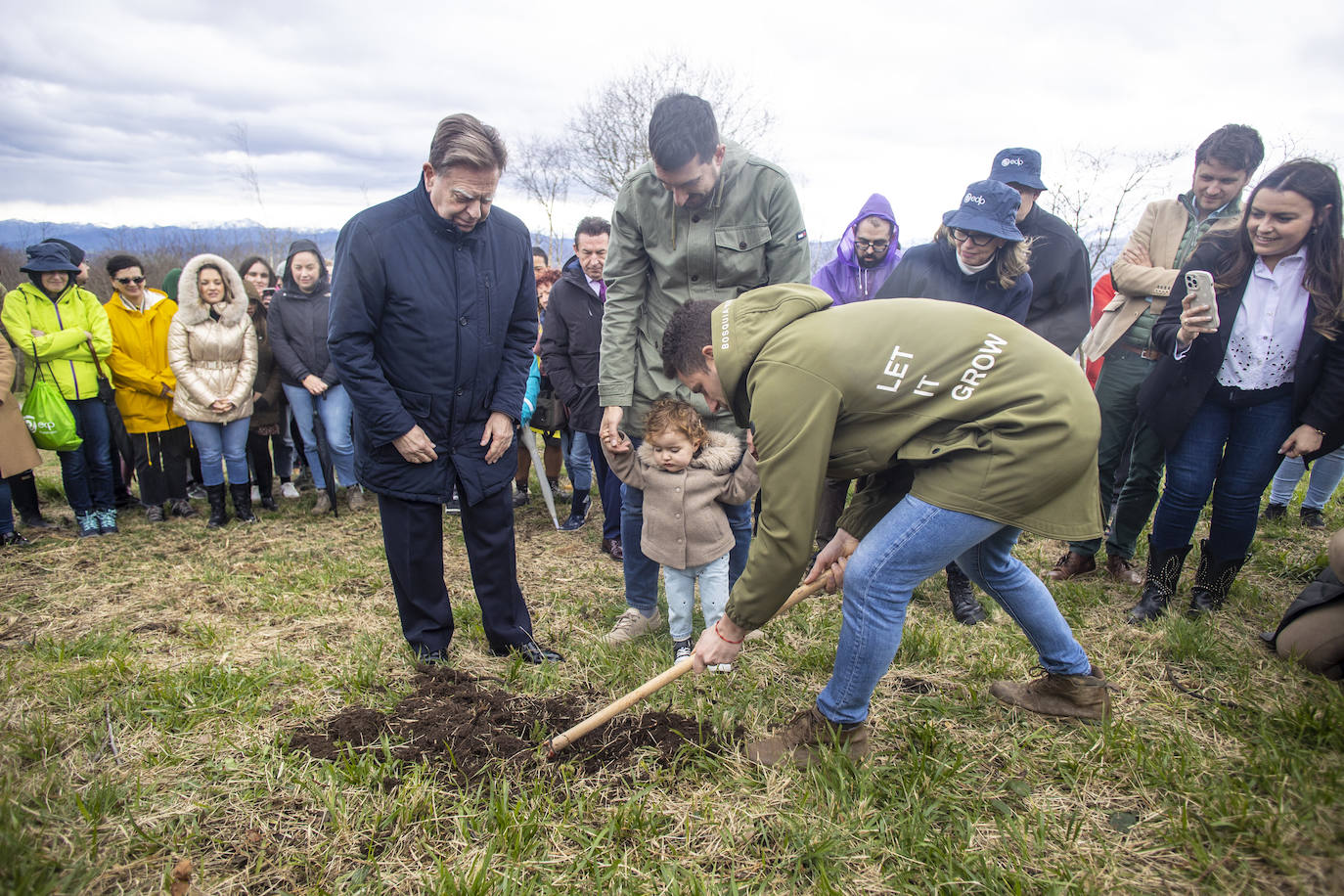 2.000 árboles para reforestar el Naranco tras el incendio