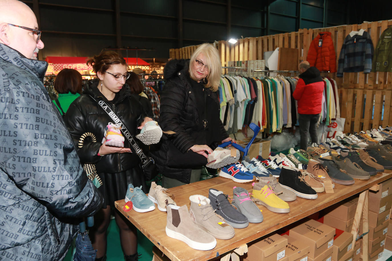 Gijón acoge un año más la Feria del Stock