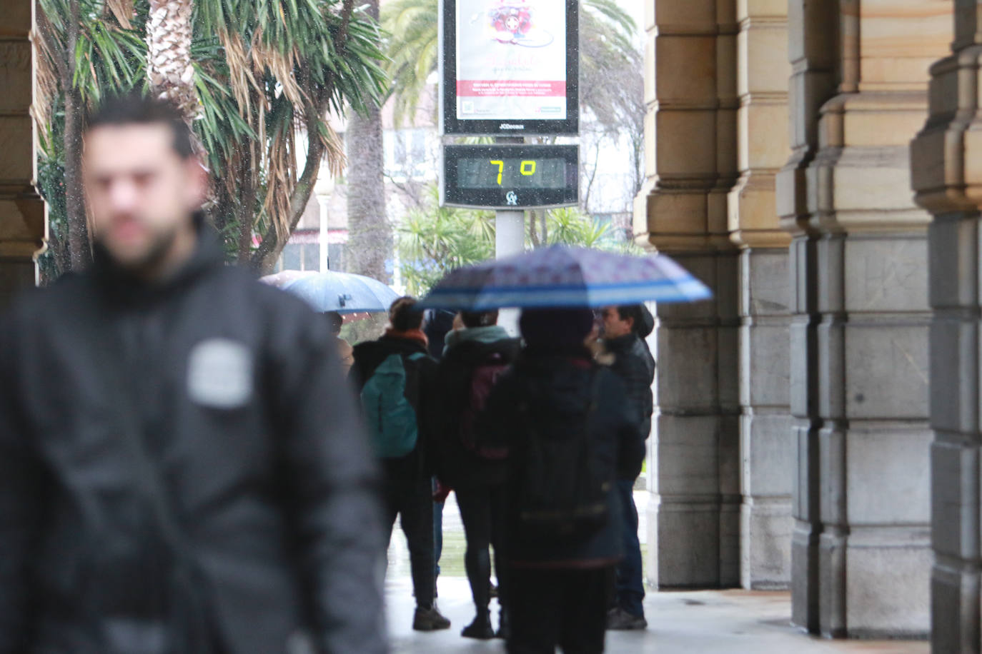 Lluvia, frío y nieve: las imágenes que deja el temporal en Asturias este sábado