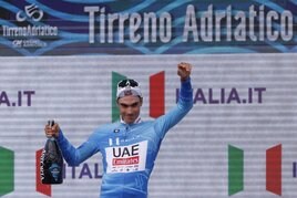 Juan Ayuso, primer líder en la Tirreno