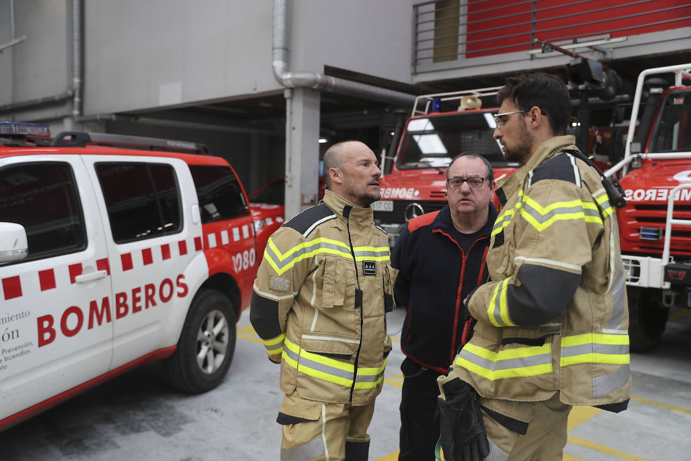 Gijón homenajea a sus bomberos