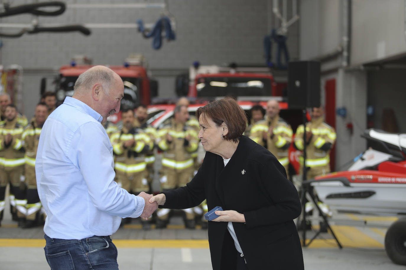 Gijón homenajea a sus bomberos