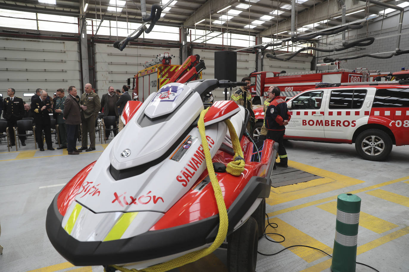 Gijón homenajea a sus bomberos