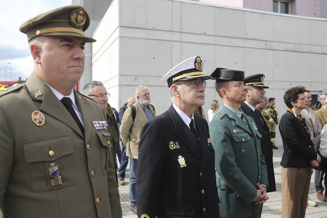 Gijón homenajea a sus bomberos