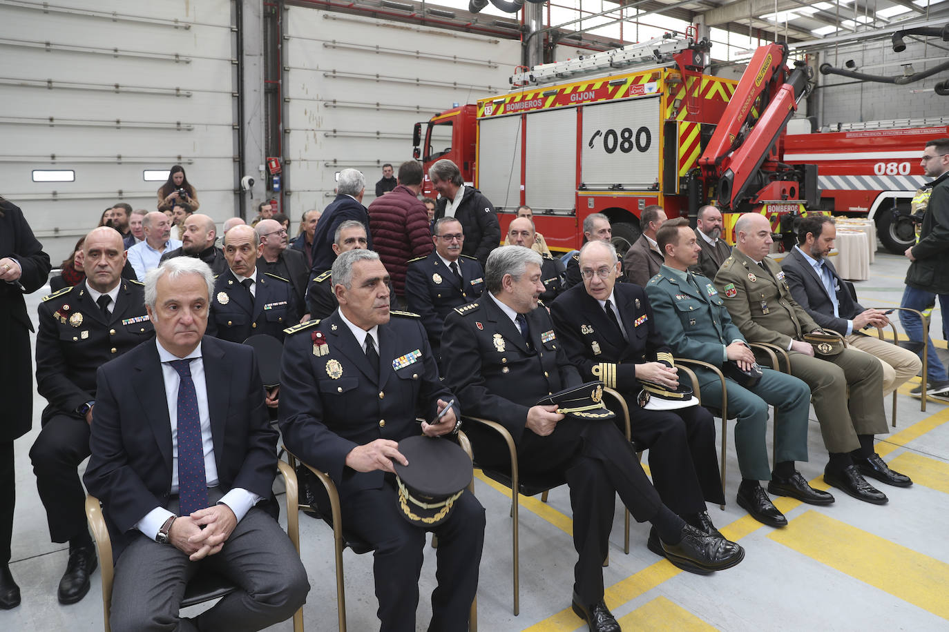 Gijón homenajea a sus bomberos