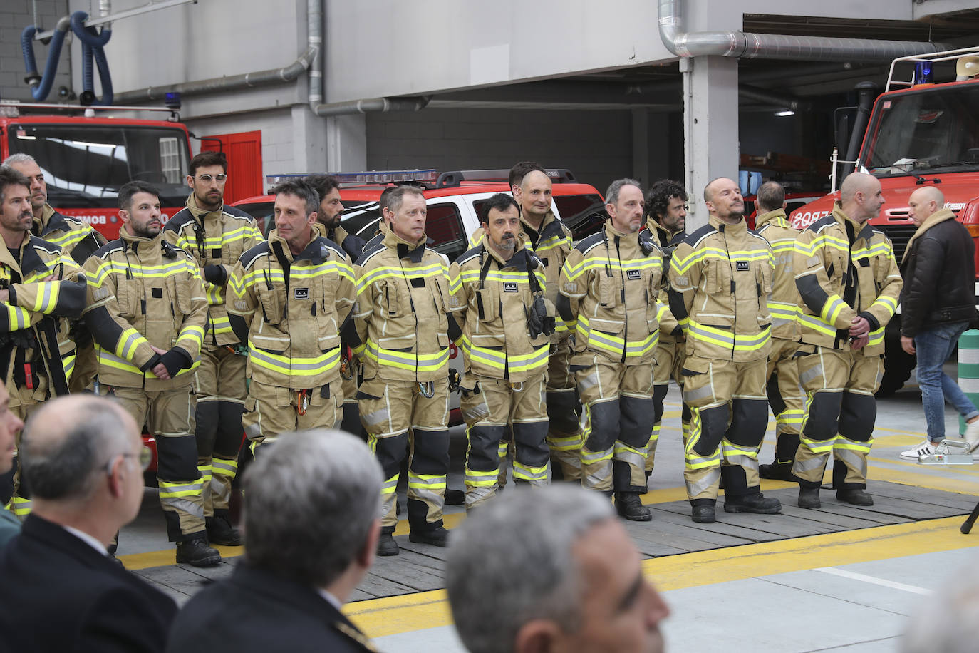 Gijón homenajea a sus bomberos