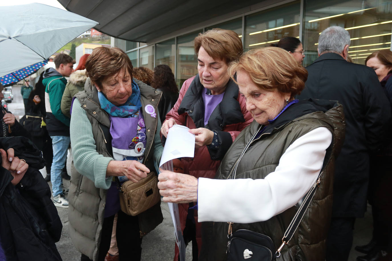 Asturias reivindica «el tren del feminismo»