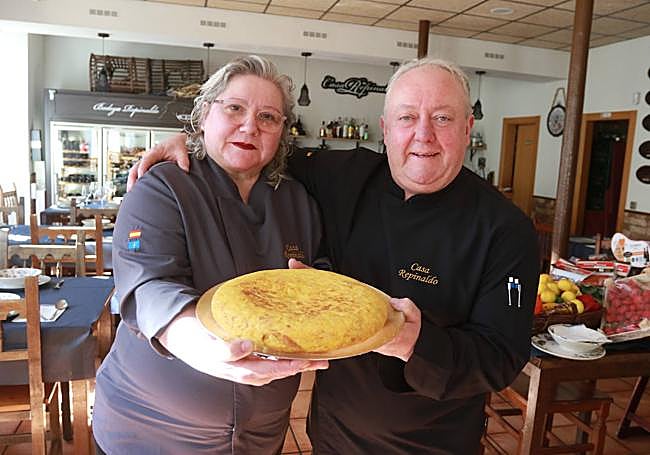 Felisa Espinosa y Ángel Manuel Martínez (Casa Repinaldo, Candás).