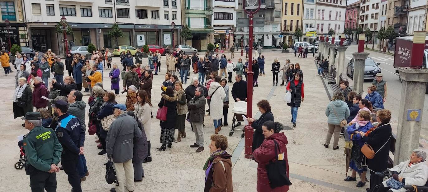 El feminismo tiñe Asturias de morado: las imágenes del Día de la Mujer por concejos