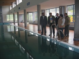 La inauguración de la piscina cubierta en el año 2003.