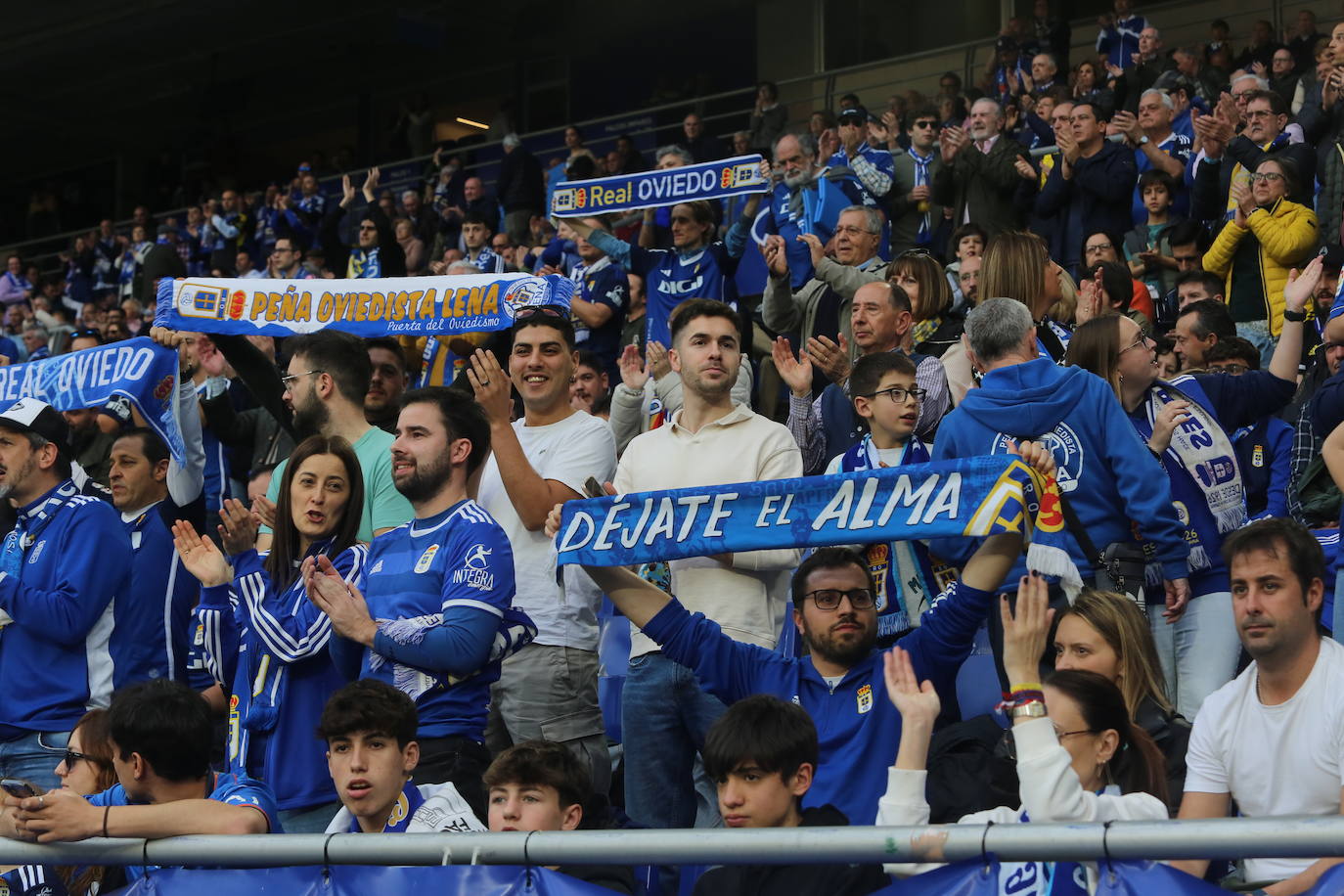 ¿Estuviste en el Real Oviedo - Racing de Santander? ¡Búscate!