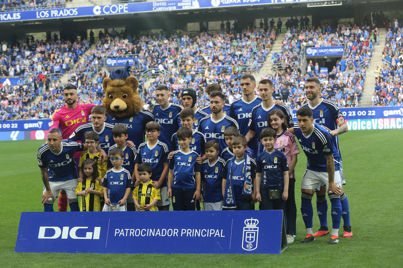 ¿Estuviste en el Real Oviedo - Racing de Santander? ¡Búscate!