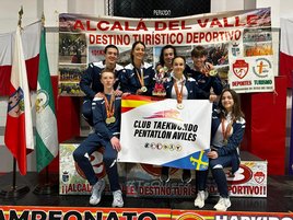 Medallistas del Taekwondo Pentatlón Avilés en Cádiz.