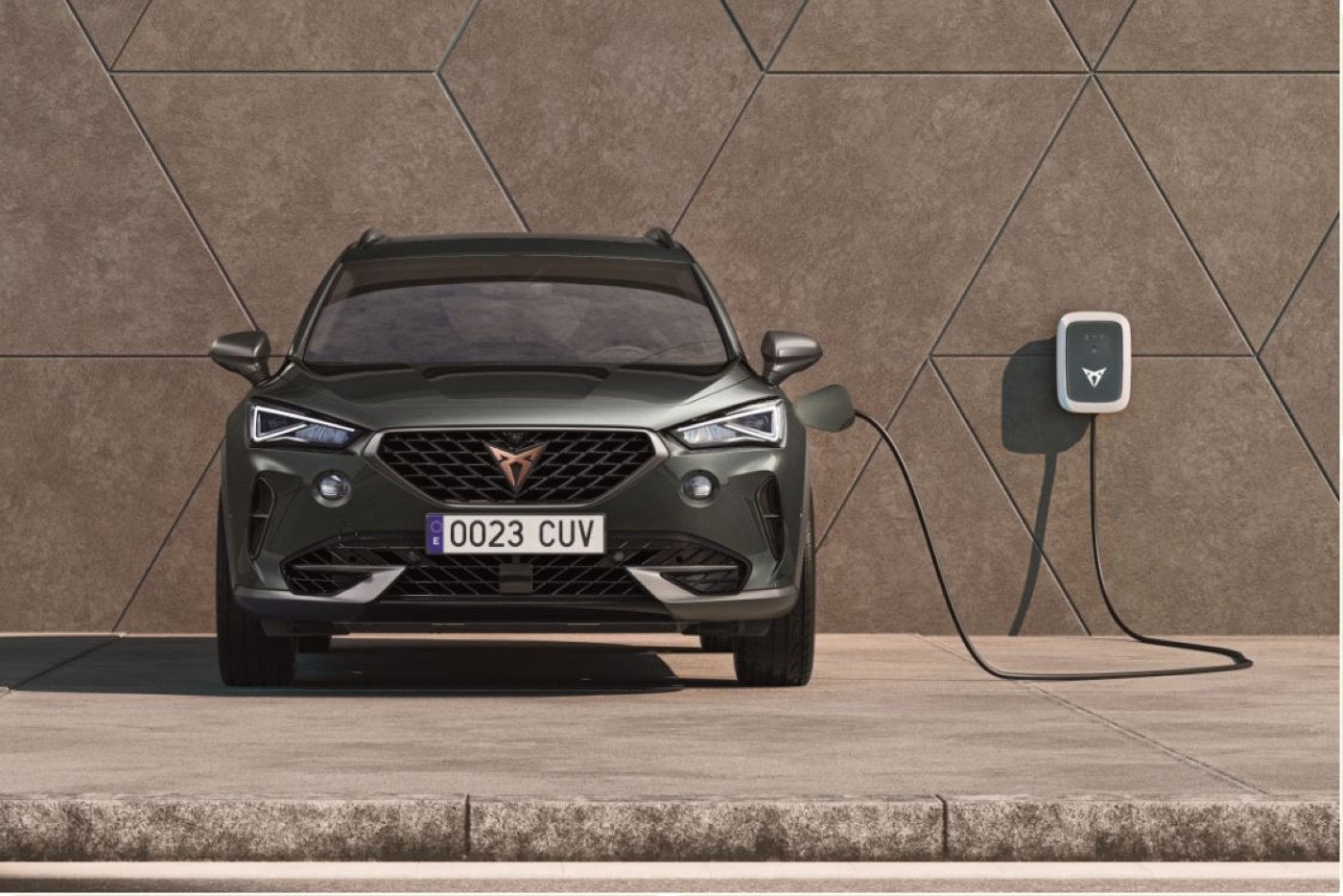 El CUPRA Formentor VZ e-Hybrid es un SUV híbrido enchufable que dispone de etiqueta CERO que otorga la DGT.