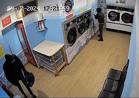 Vídeo de uno de los robos perpetreados en una lavandería de autoservicio.