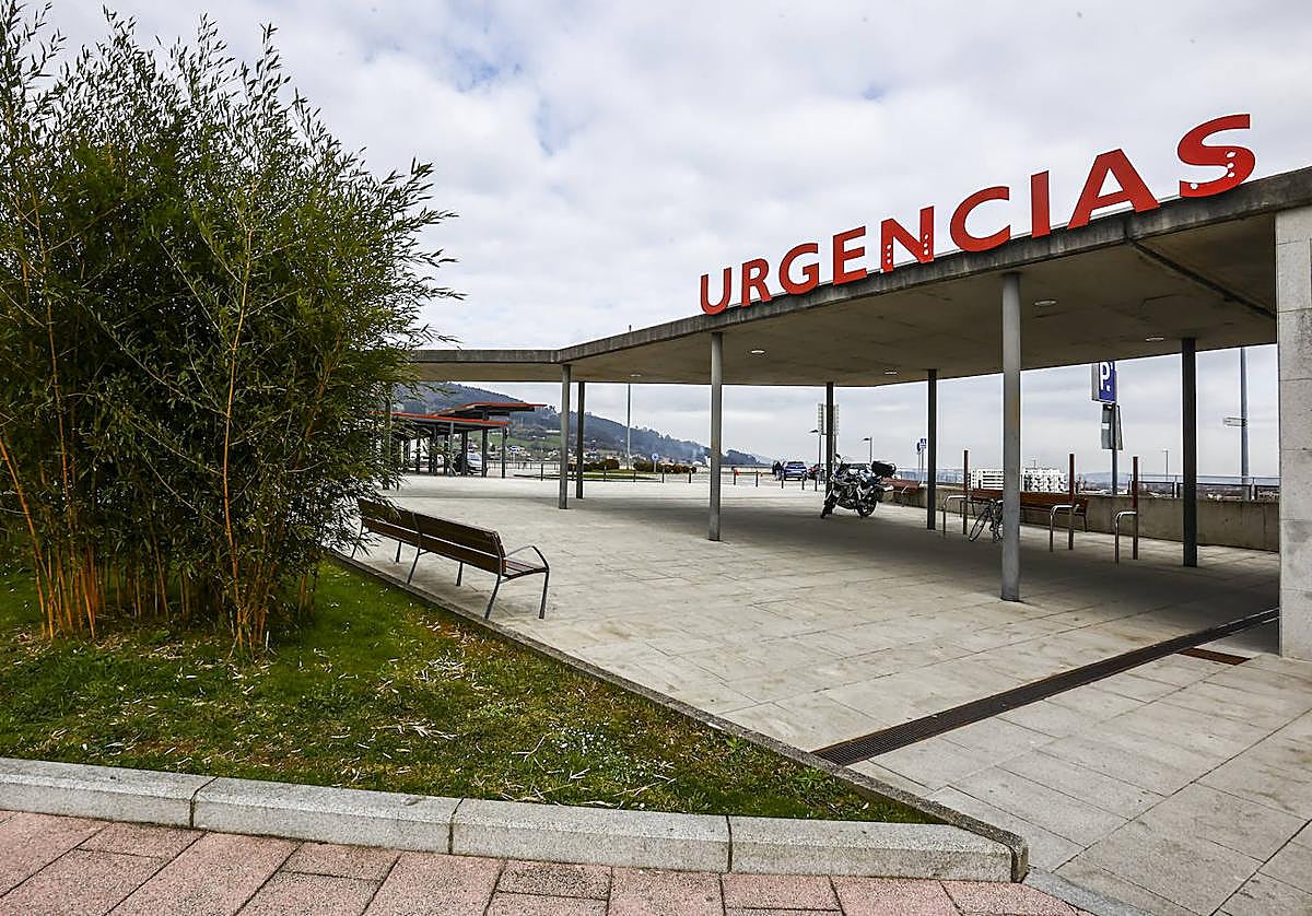 Acceso a Urgencias del HUCA.