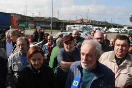 Vídeo: Protesta vecinal por el plan de la autovía en superficie de Jove.