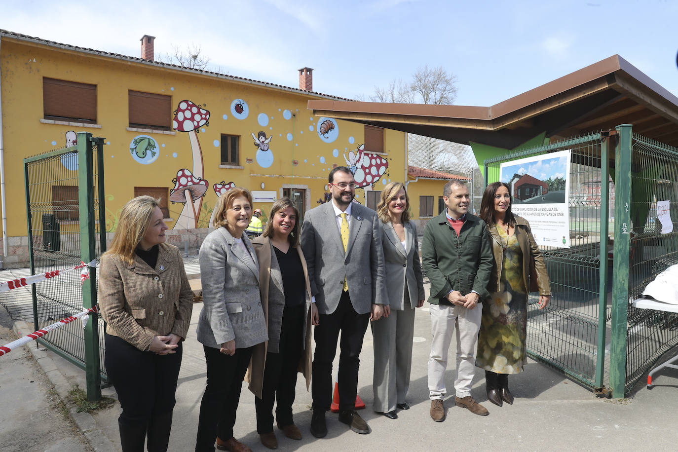 Las imágenes que deja la visita a Asturias de la ministra de Educación, Pilar Alegría