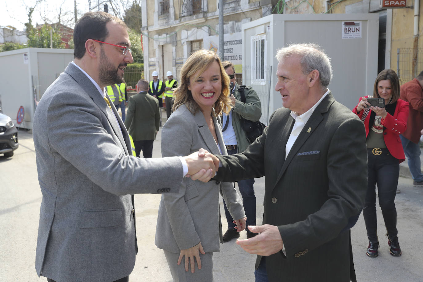 Las imágenes que deja la visita a Asturias de la ministra de Educación, Pilar Alegría