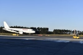 La ruta aérea con Madrid pierde cien pasajeros al día desde la apertura de la variante de Pajares