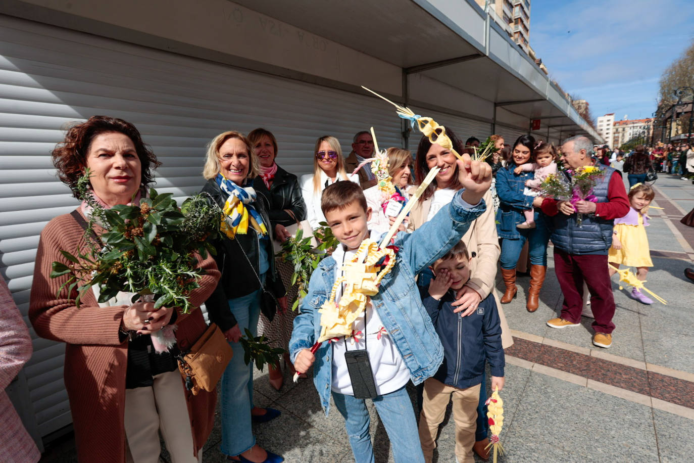 Asturias abre la Semana Santa con un multitudinario Domingo de Ramos