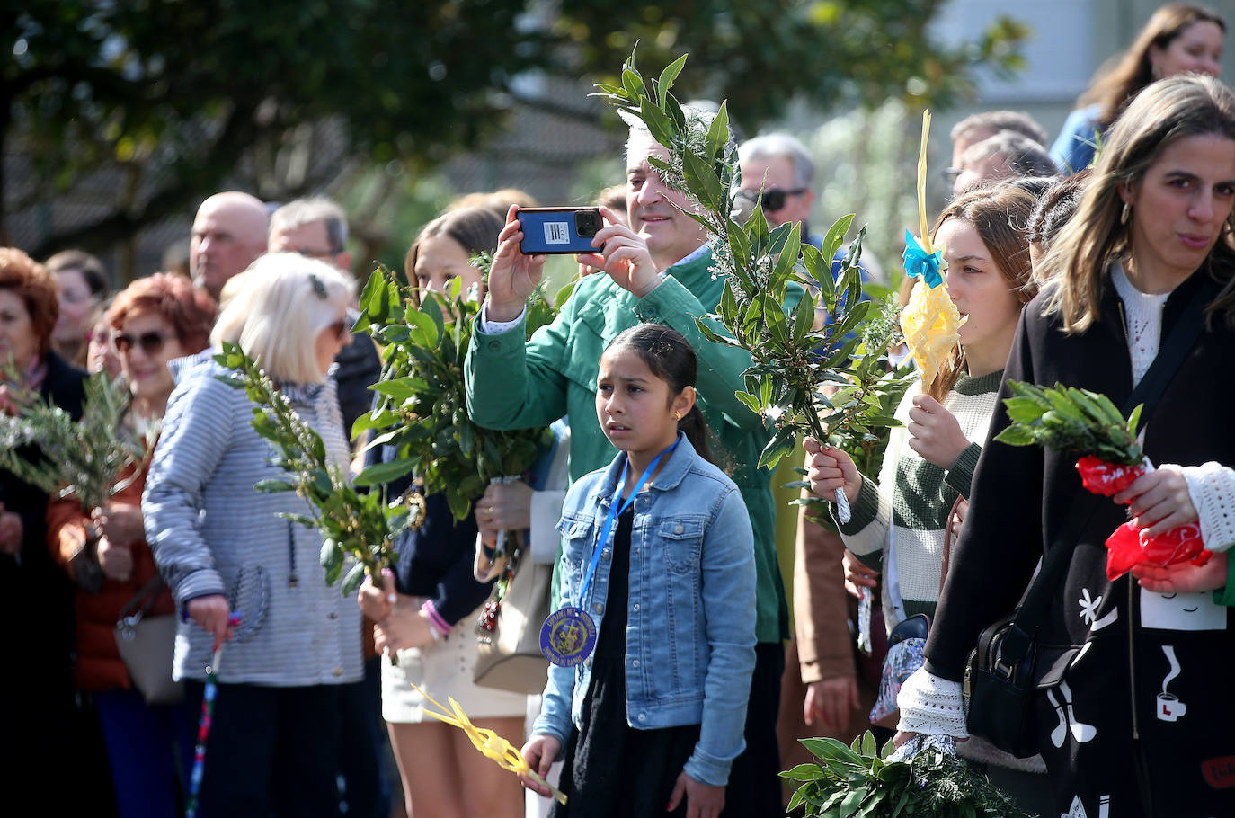 Asturias abre la Semana Santa con un multitudinario Domingo de Ramos