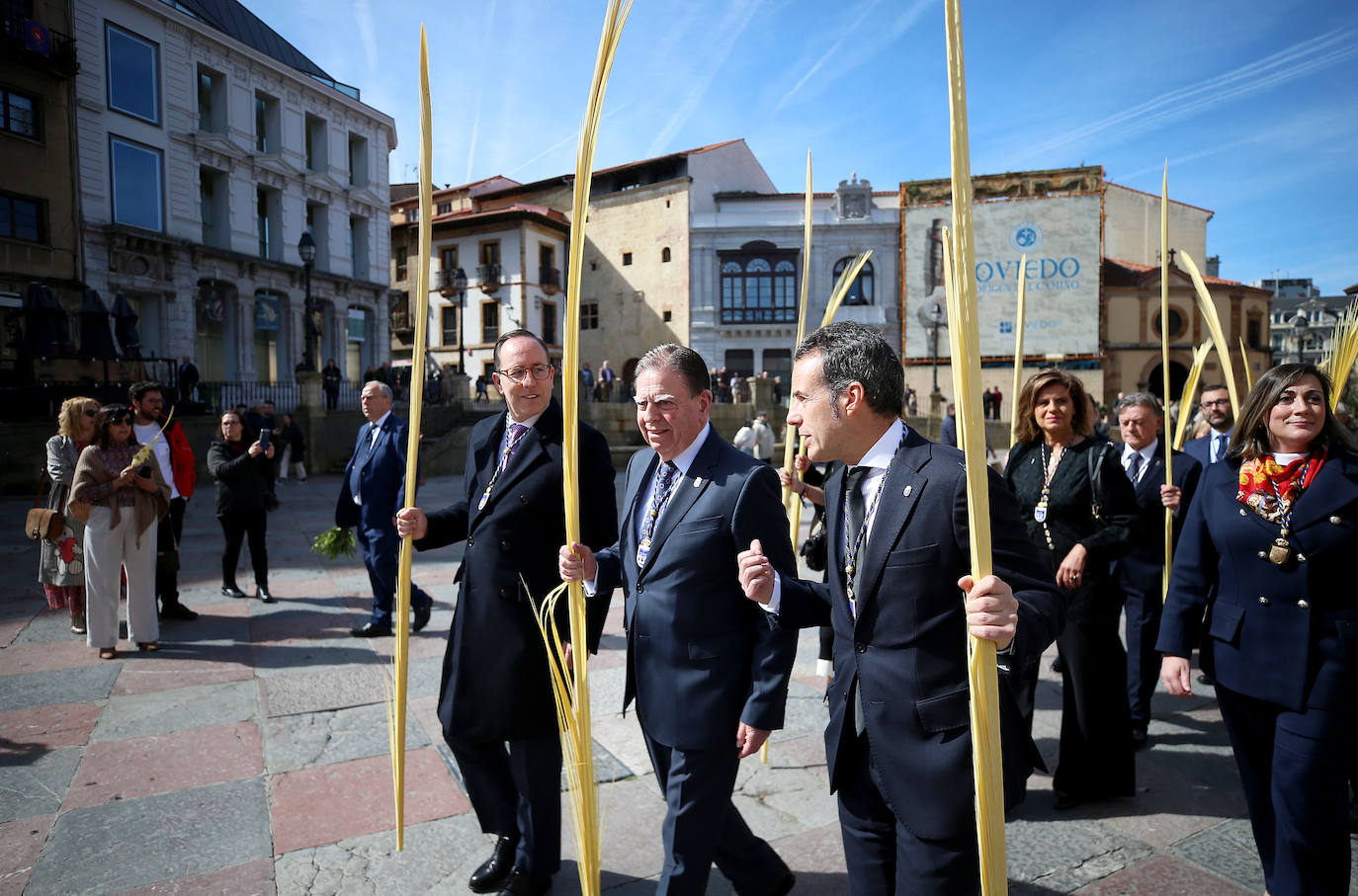 Asturias abre la Semana Santa con un multitudinario Domingo de Ramos