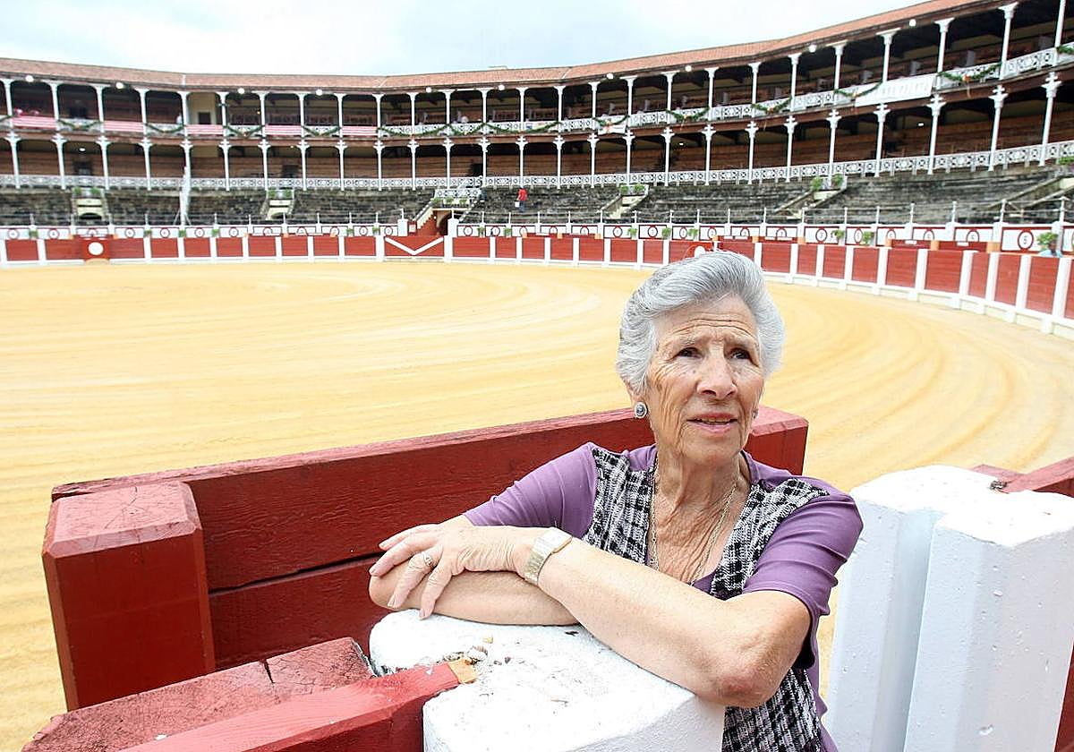 Loli Menéndez, guardesa de la plaza de toros de El Bibio, falleció este martes.