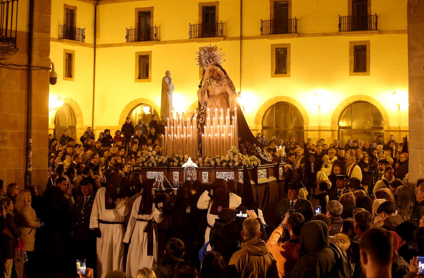 Procesión del Silencio de Oviedo