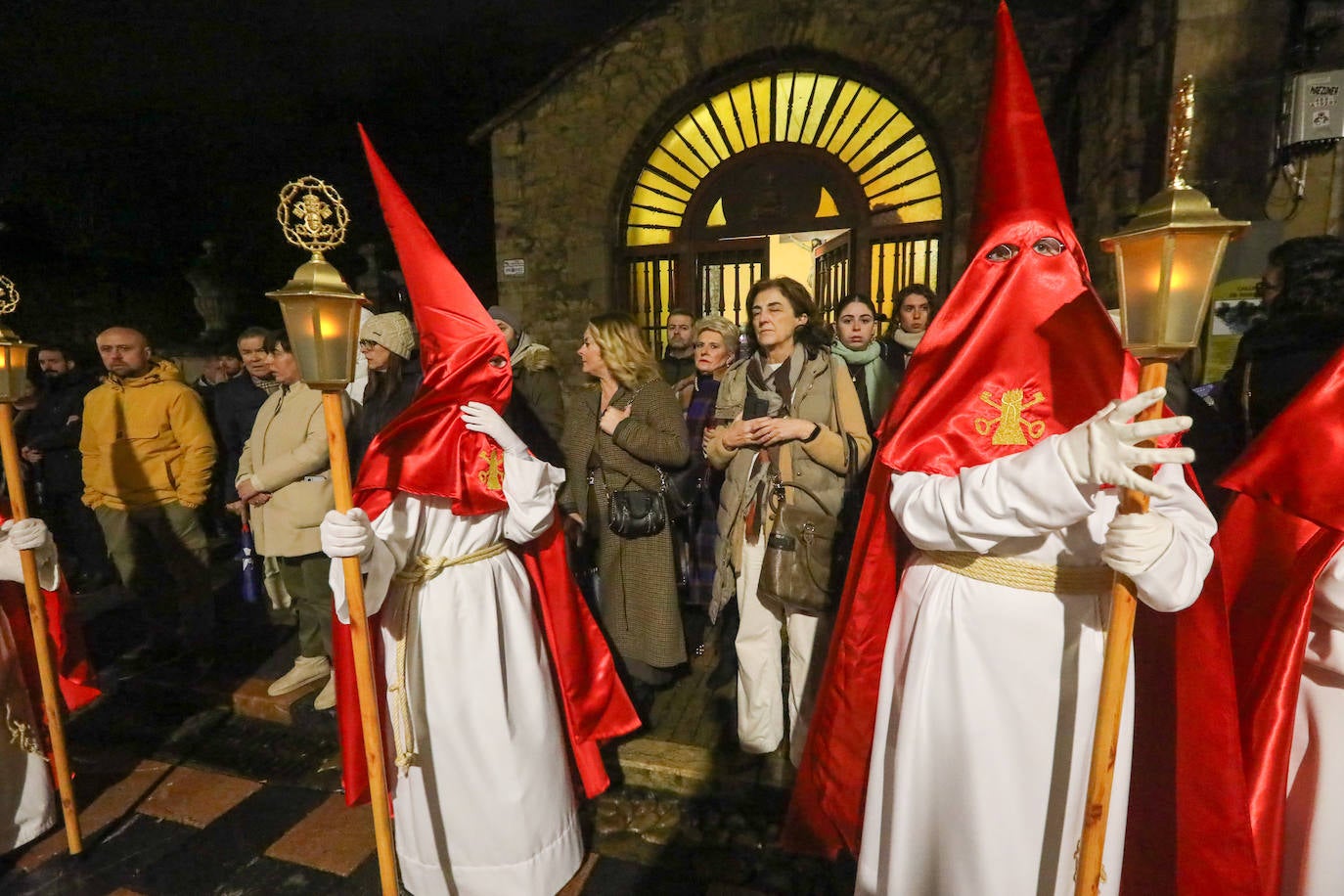 Procesión de San Pedro Apóstol y de Cristo Azotado en Avilés