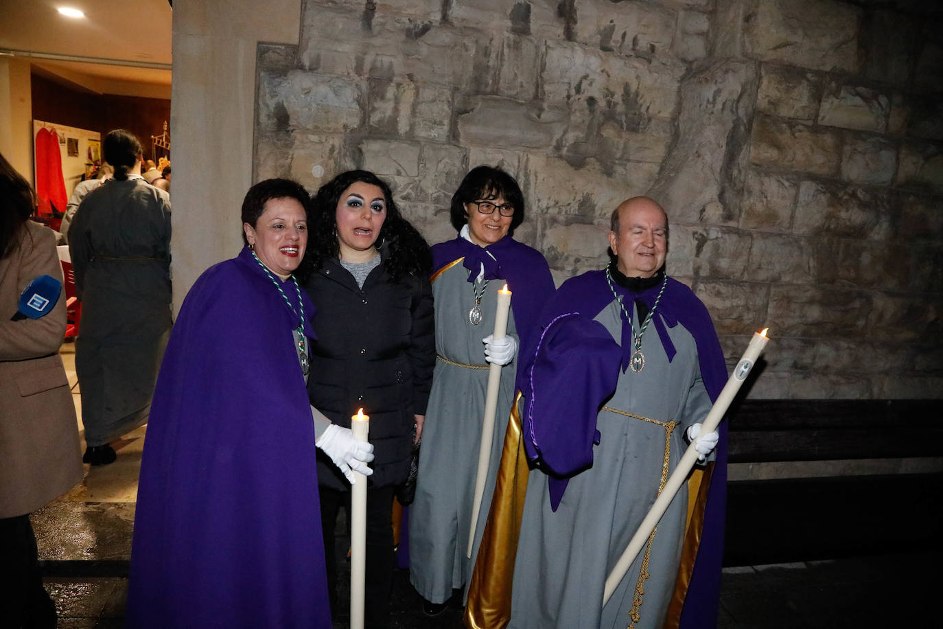 La procesión del Silencio de Gijón evita la lluvia