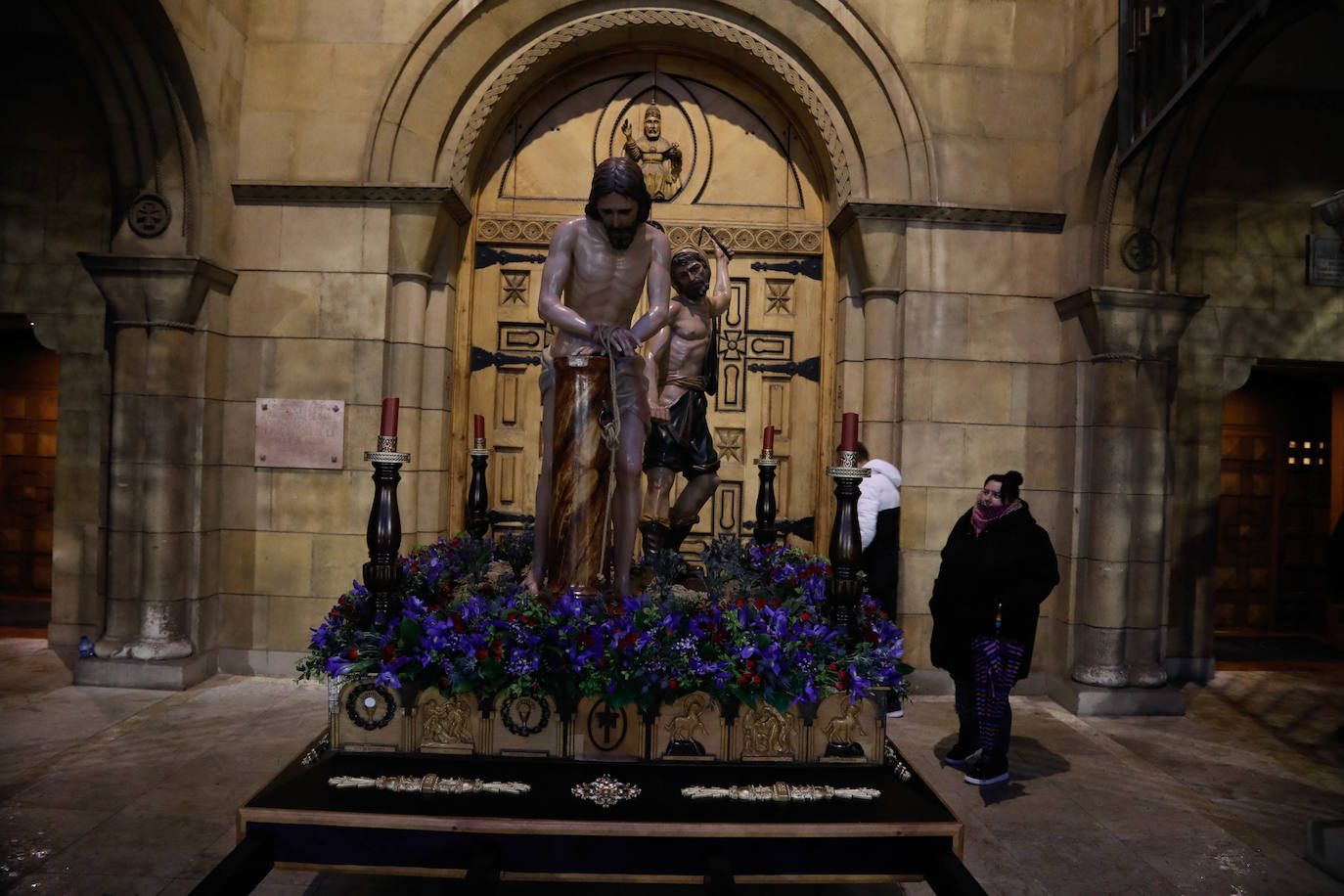 La procesión del Silencio de Gijón evita la lluvia