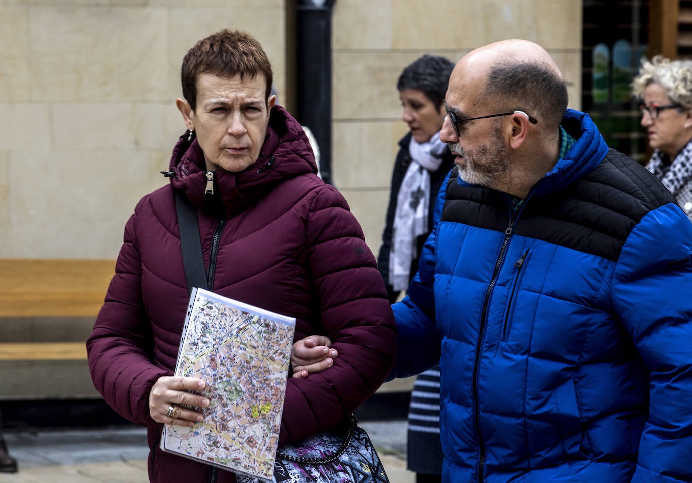 Asturias se echa a las calles pese al mal tiempo