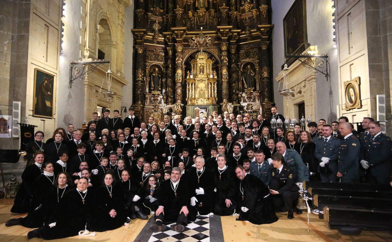 Así fue el acto de Viernes Santo en la iglesia de San Isidoro de Oviedo